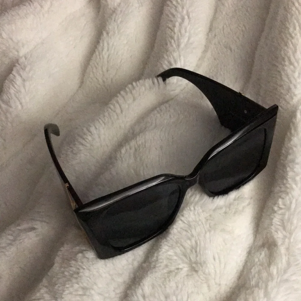 Authentic Saint Laurent SL M119 BLAZE cat eye Sunglasses with gold YSL emblem - Picture 14 of 16
